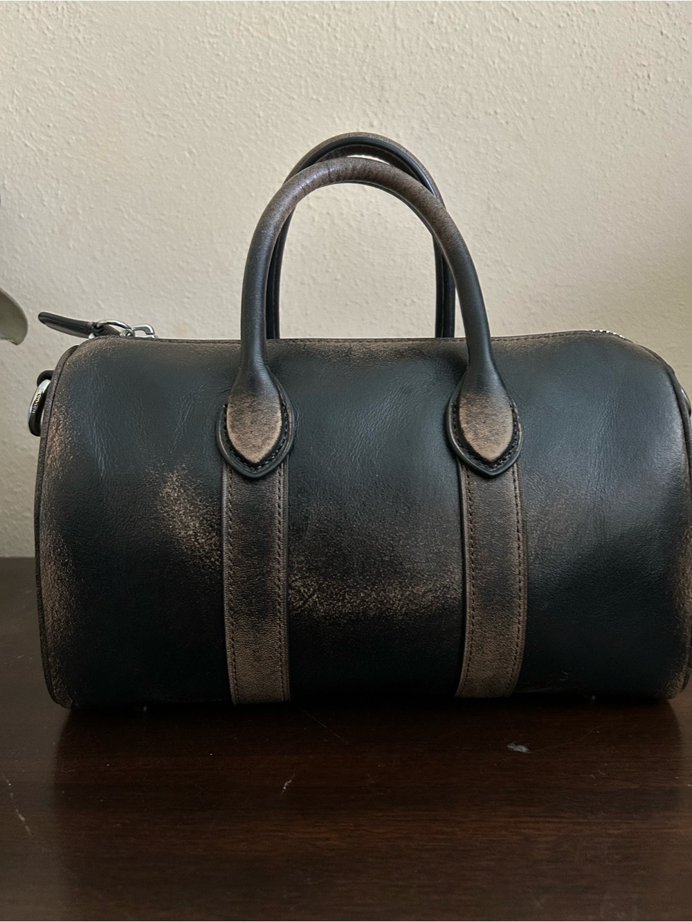 Coach Compass 25 Loved Leather bag - Picture 3 of 10